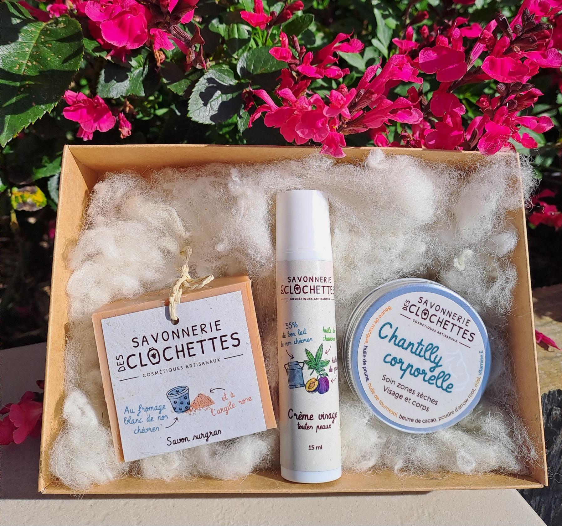 Coffre cadeau pour la fête des mères, vendu par la Savonnerie des Clochette